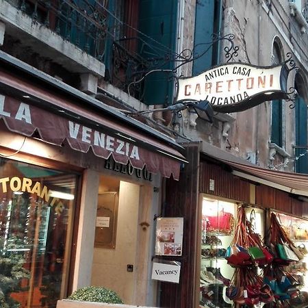 Antica Casa Carettoni Hotel Venesia Bagian luar foto