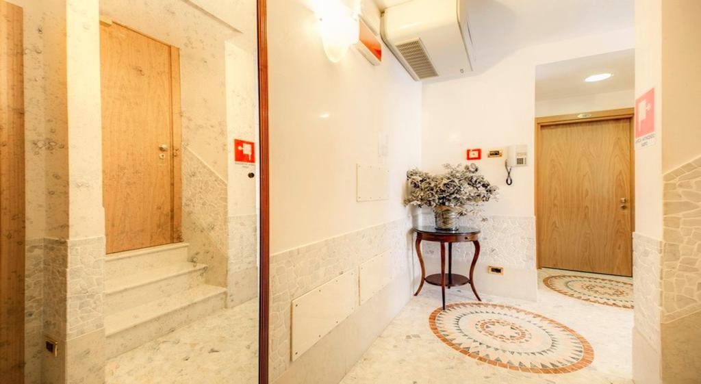 Antica Casa Carettoni Hotel Venesia Bagian luar foto