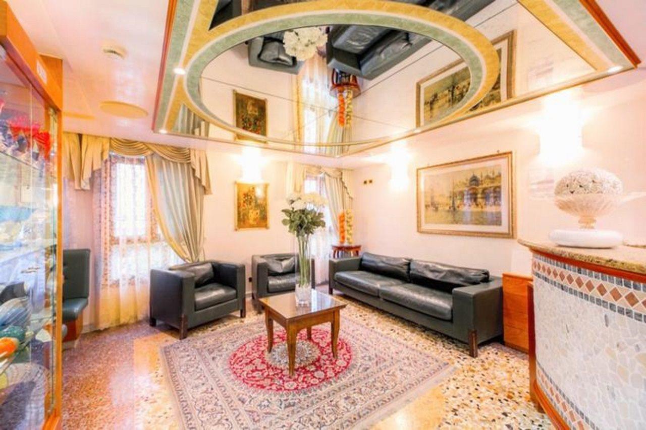 Antica Casa Carettoni Hotel Venesia Bagian luar foto